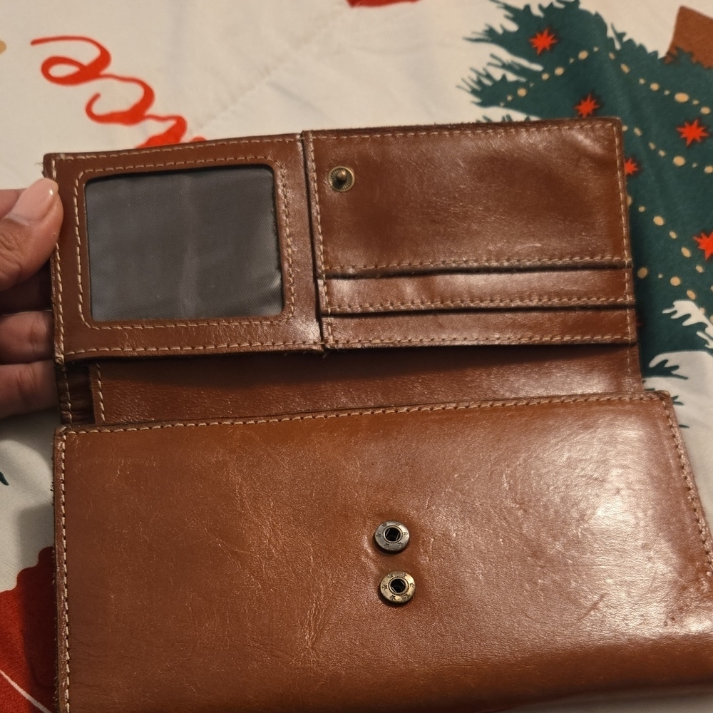 Patricia Nash Tan Leather Women's Wallet - Picture 2 of 6